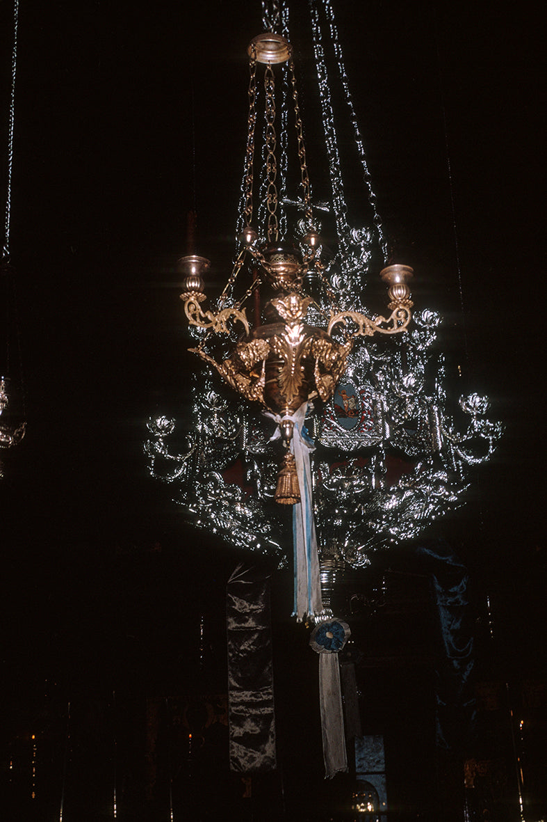 Ο πολυέλαιος στην Μονή των Αγίων Τεσσαράκοντα