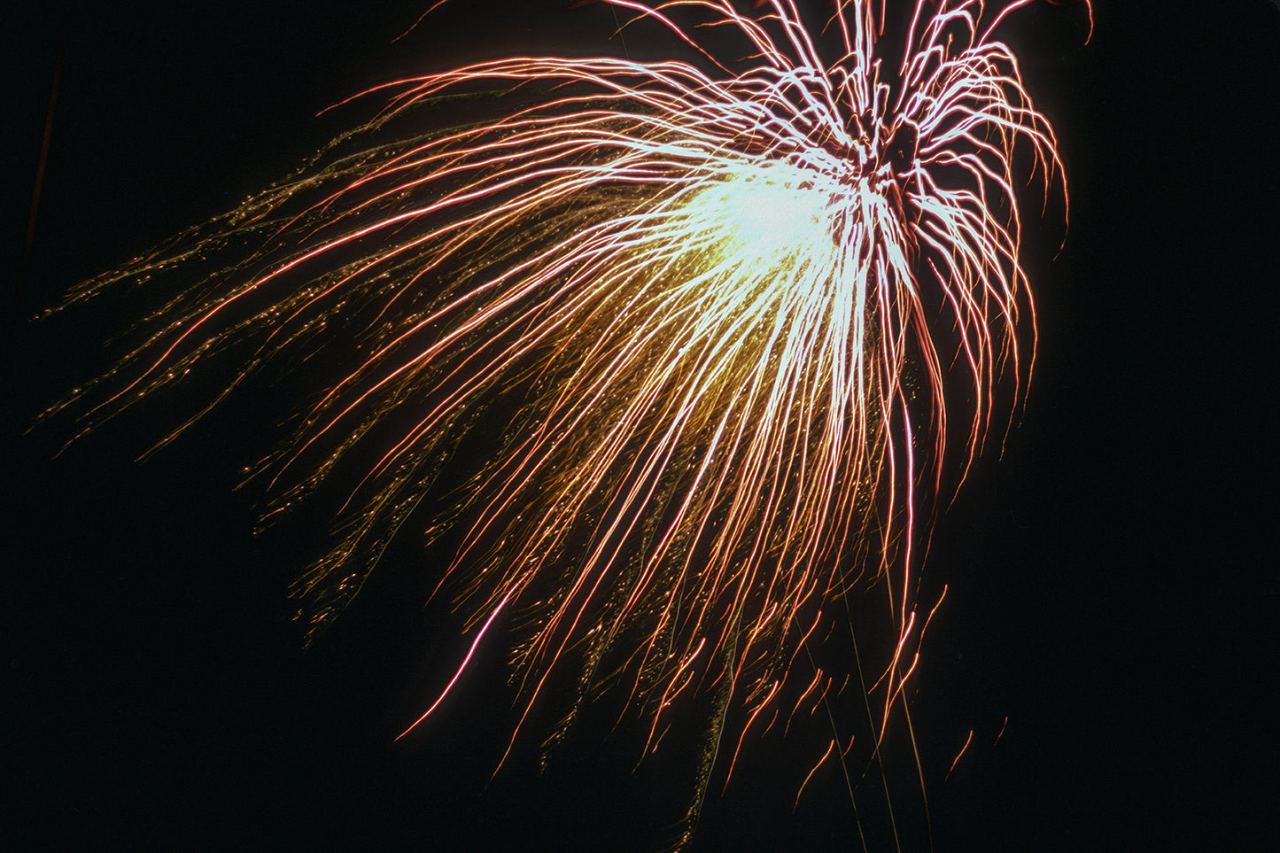 Ναύπακτος: Βεγγαλικά στην Ανάσταση