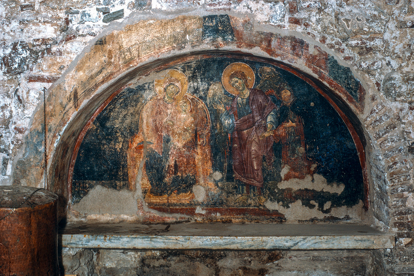 Τρίκαλα η Πόρτα Παναγιά τοιχογραφία