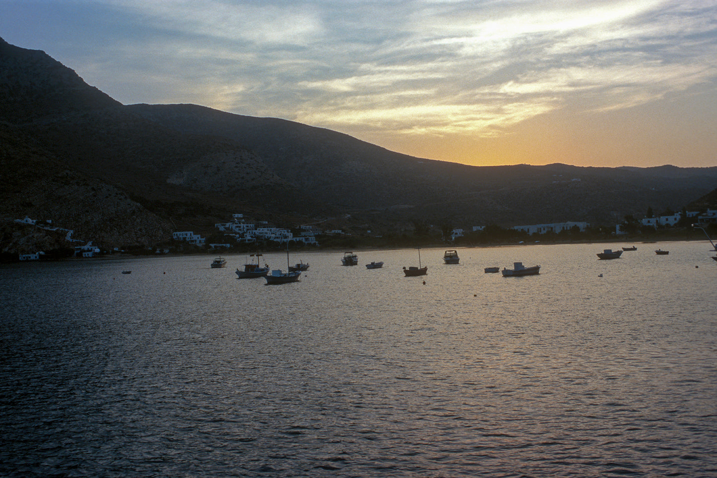 Σίφνος Καμάρες στην δύση