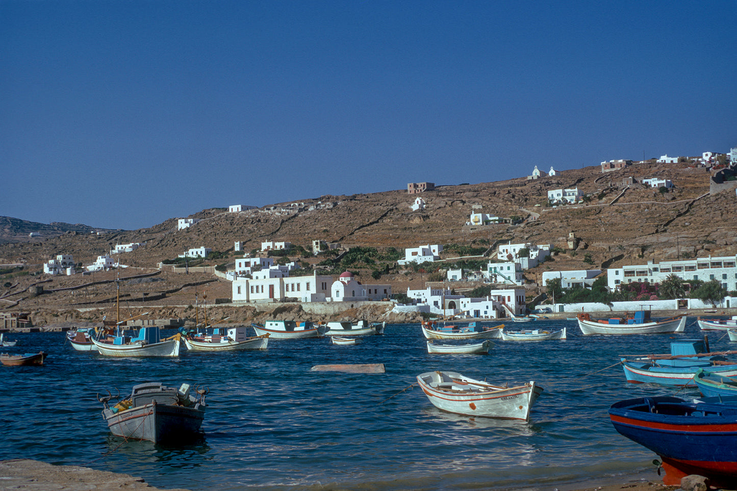 Στο λιμάνι στην Μύκονο