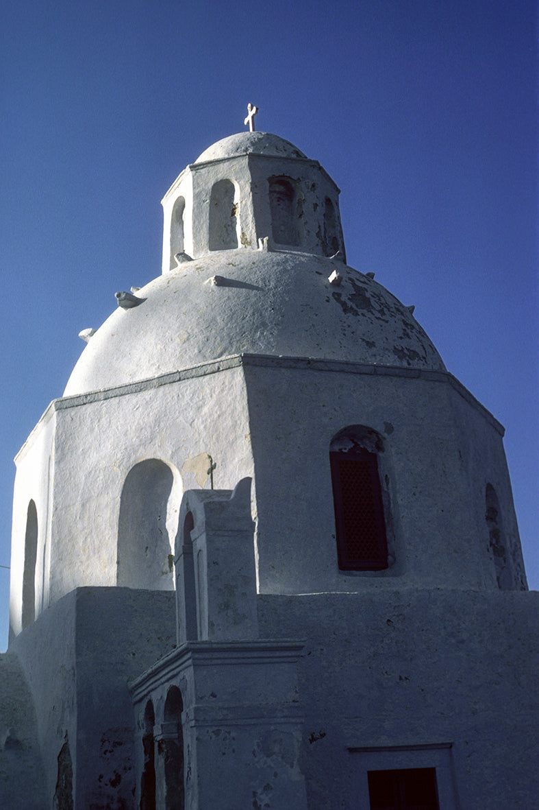 Ο Άγιος Μηνάς στην Σαντορίνη