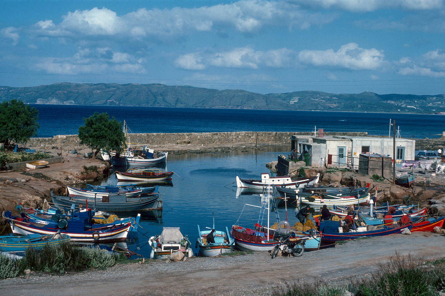 Κρήτη λιμανάκι στην Κίσσαμο