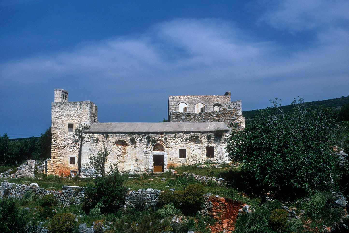 A ruined building in Mani