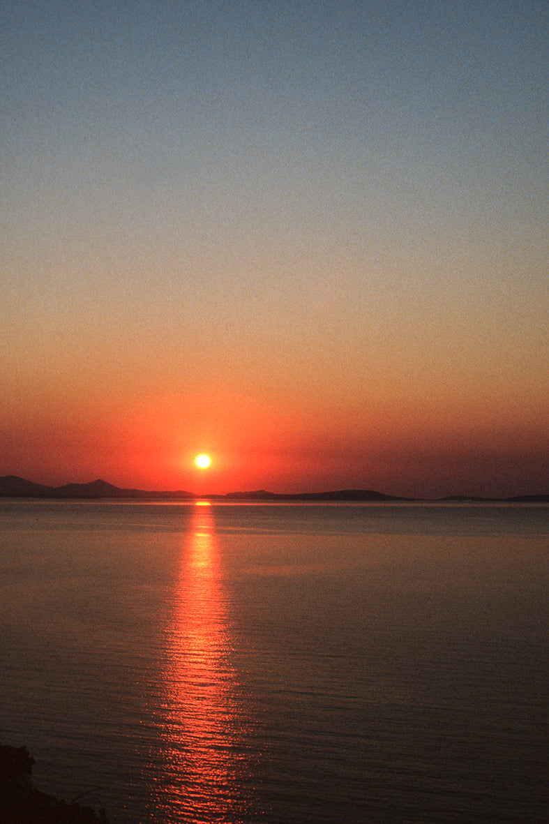 Ηλιοβασίλεμα στην Μάνη