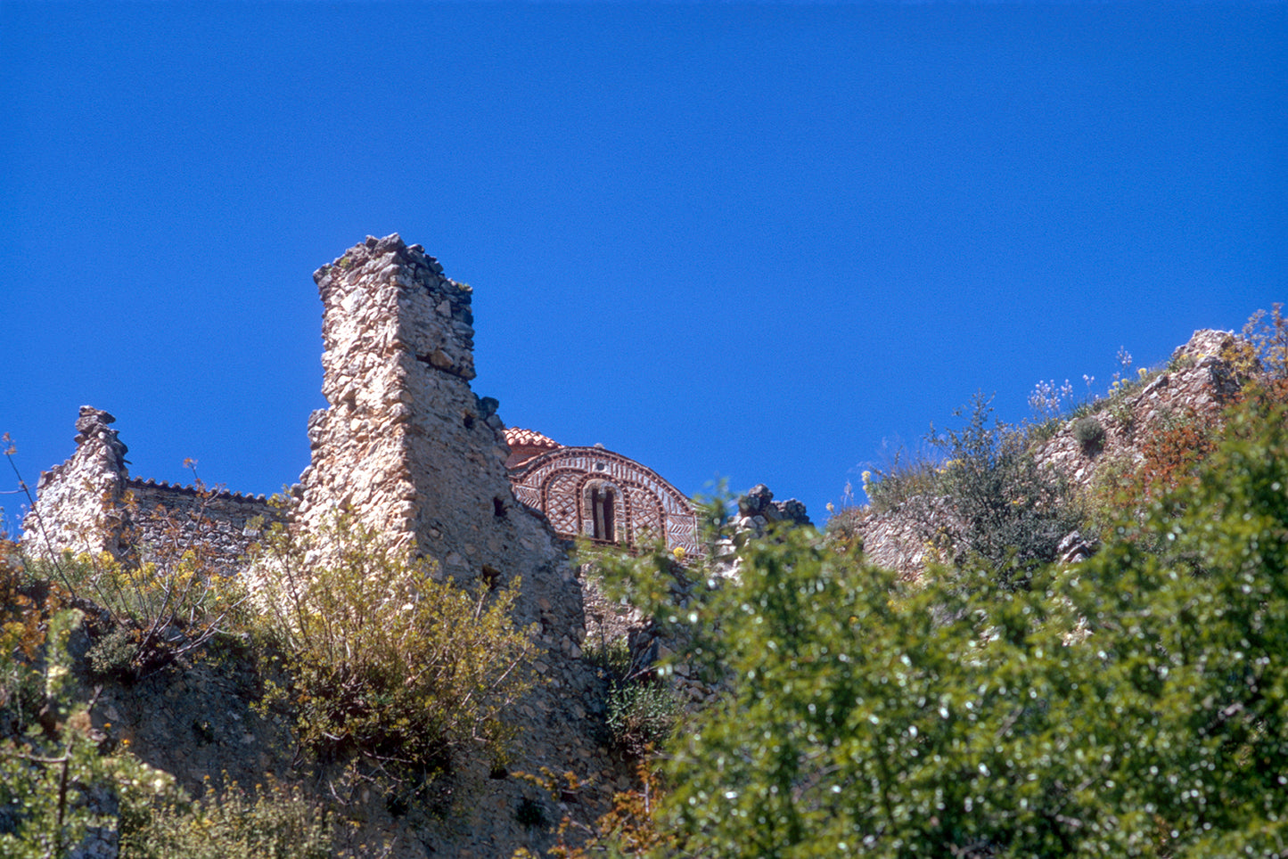 Μία εκκλησία στον Μυστρά.