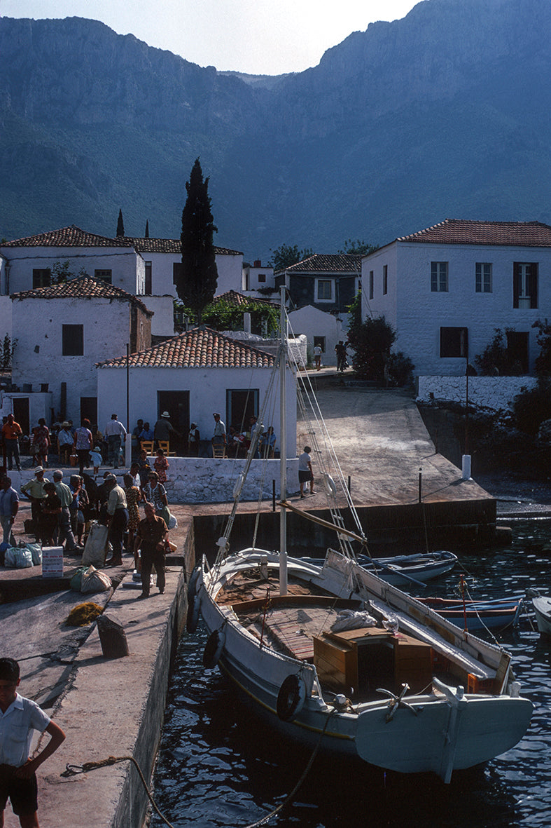 Kyparissi, some traffic at the port