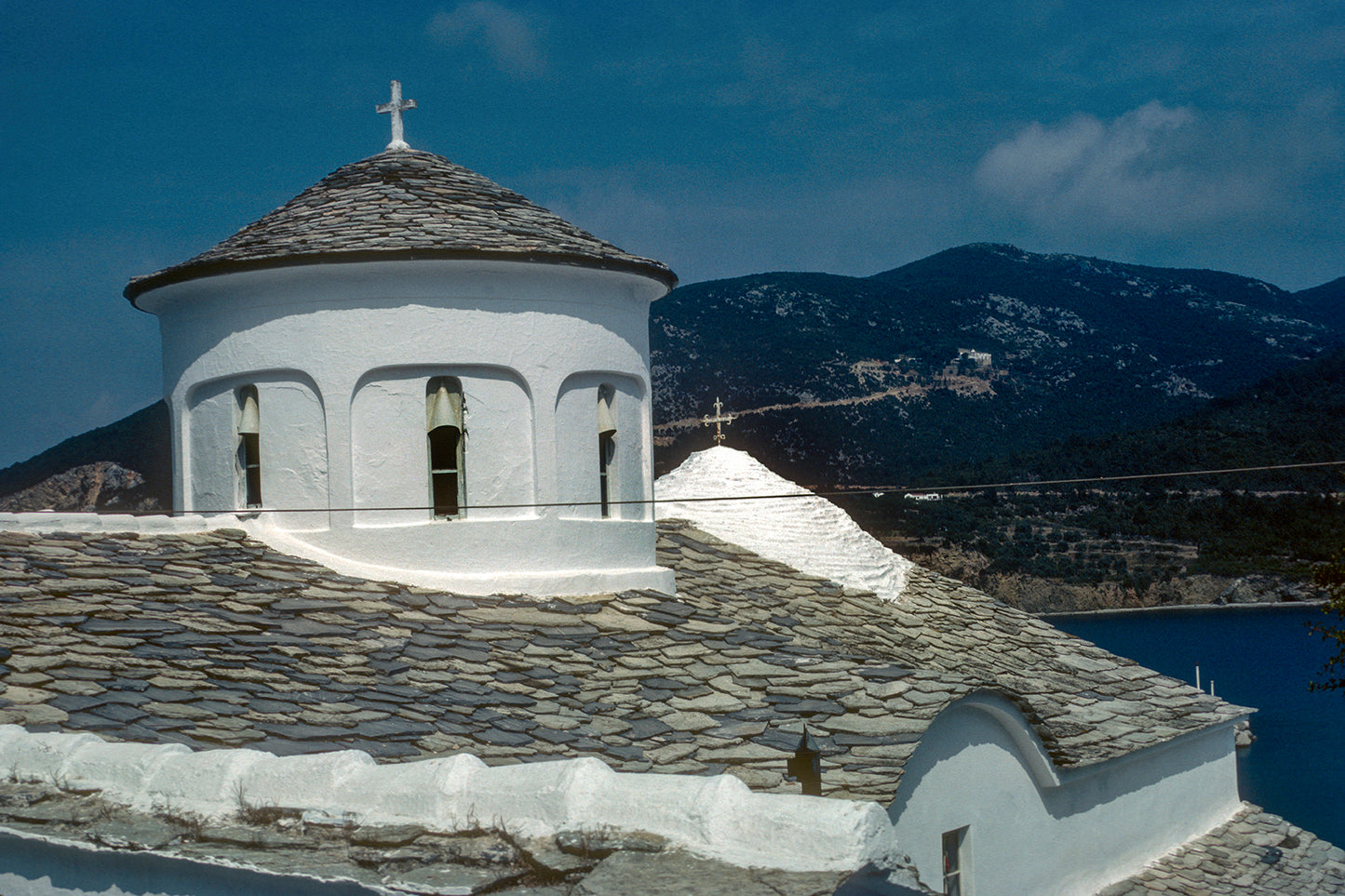 Μία εκκλησία στην Σκόπελο