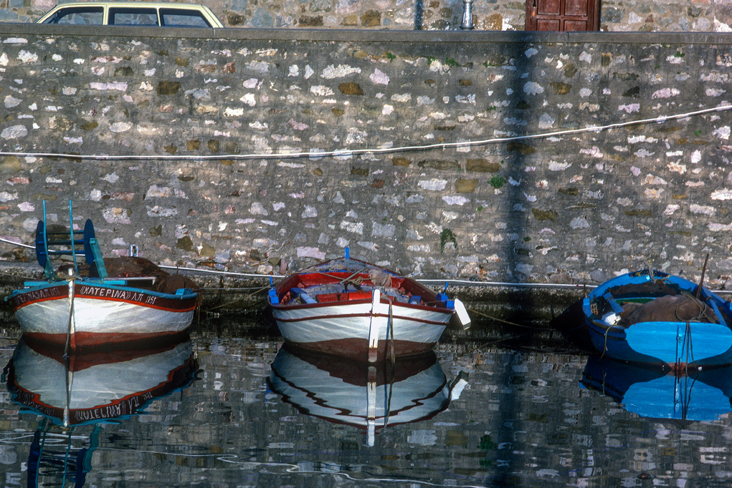 Nafpaktos: Boats reflect in the port