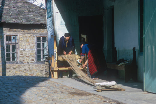 Το ζευγάρι στην δουλειά στο Μέτσοβο