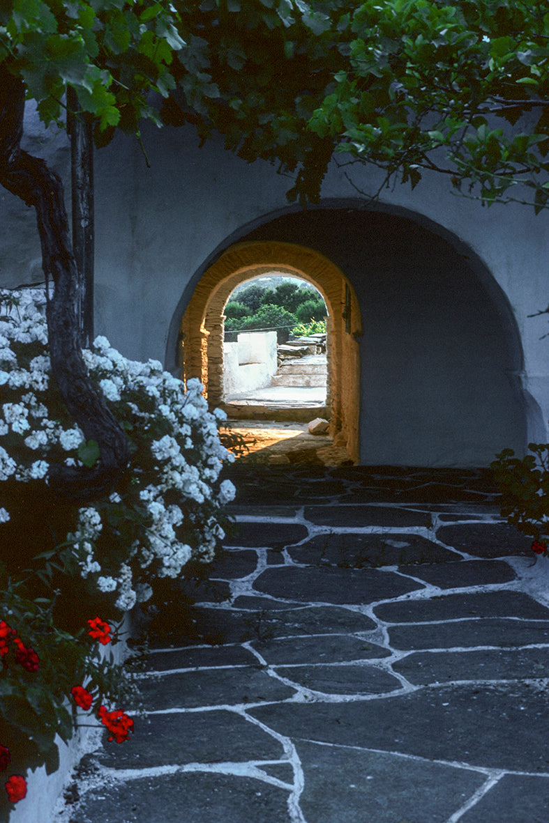 Sifnos, a courtyard in Artemonas