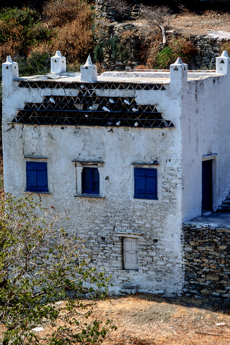 Sifnos: Pigeon house in Artemonas