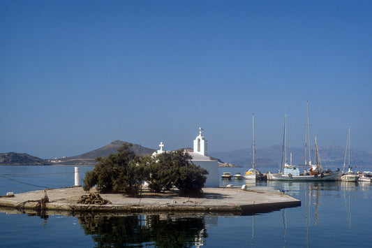 Το λιμάνι στην Νάξο