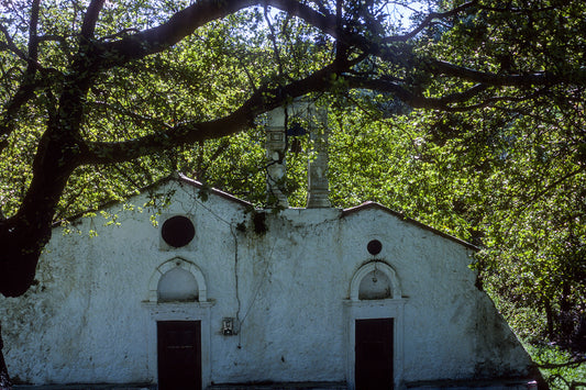 Κρήτη ένα εκκλησάκι στον Θέρισο
