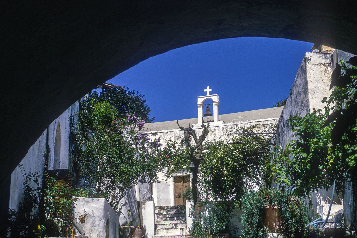 Κρήτη: Η Ιερά Μονή Παμμεγίστων Ταξιαρχών στην Νεάπολη