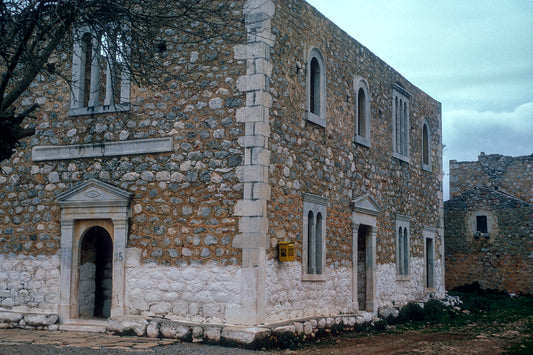 A ruined building in Kipoula in Mani