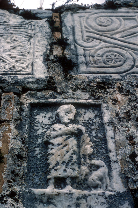 Μάνη Κέρια ο Άγιος Ιωάννης με τα γλυπτά του