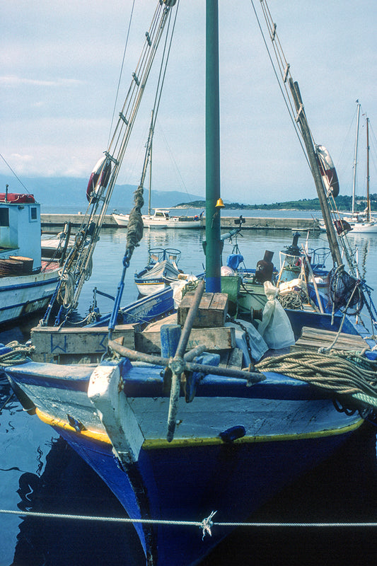 Καϊκια στο λιμάνι στην Κέρκυρα