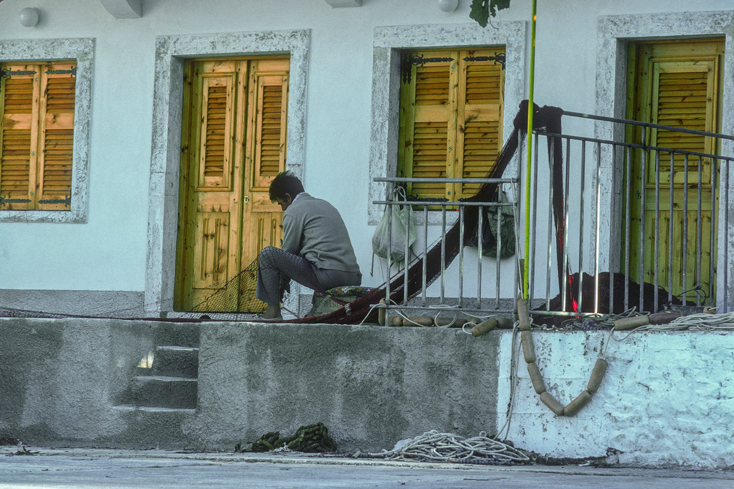 Repairing the fishing net in Paxoi